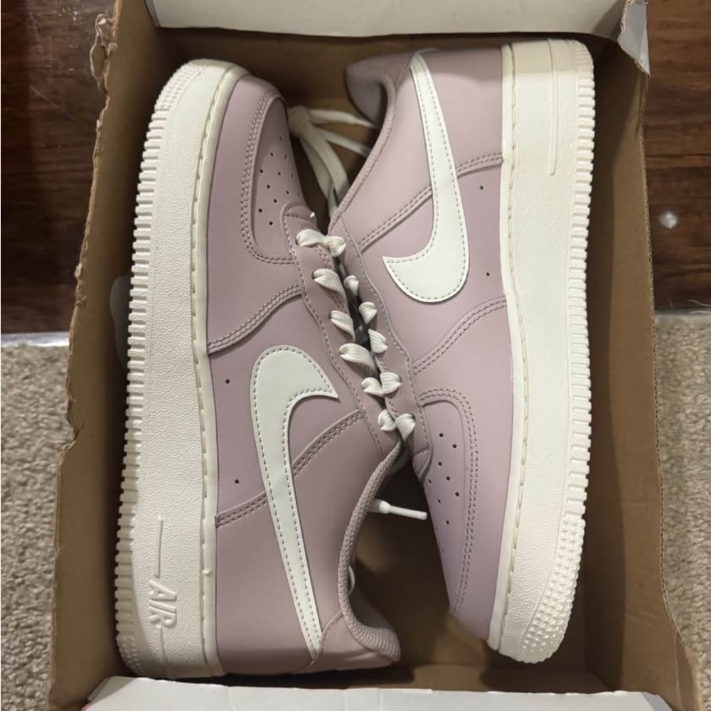 Nike women’s Air Force 1